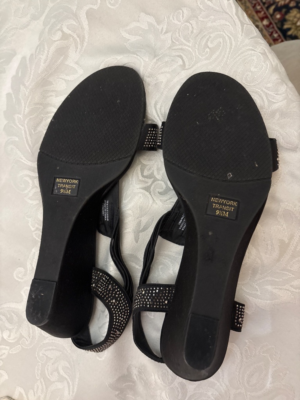 Women’s dress sandals made by New York Transit - Picture 2 of 3